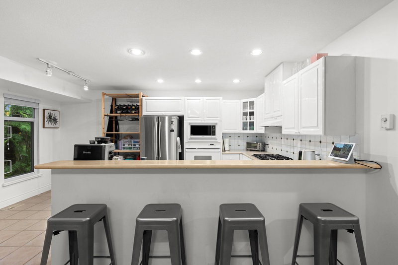 1188 Strathaven Drive, North Vancouver, V7H 2Z6 | Image 3