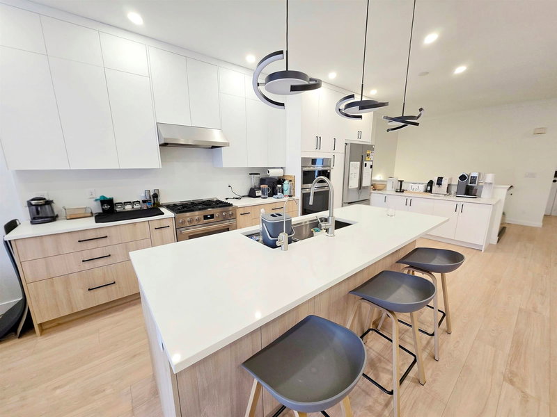 5201 Oakmount Crescent #20, Burnaby, British Columbia