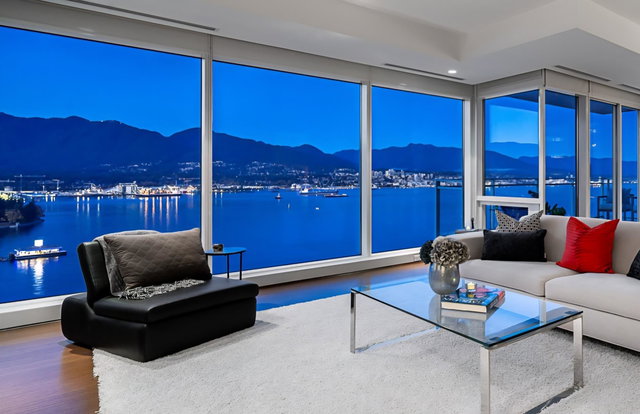 2202 - 1139 Cordova Street W