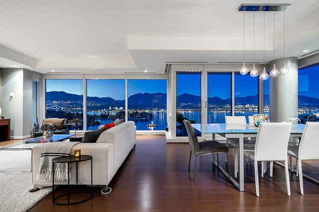 2202 - 1139 Cordova Street W