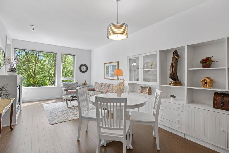 119 22nd Street W #227, North Vancouver, British Columbia