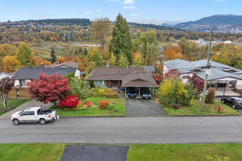1507 Elinor Crescent, Port Coquitlam, V3C 2Y3 | Image 2