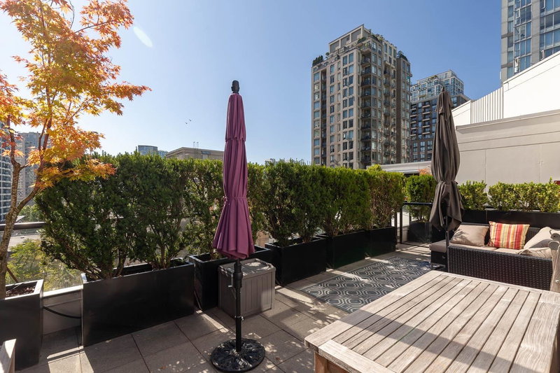 PH803 - 988 Richards Street, Vancouver, V6B 8R2 | Image 2