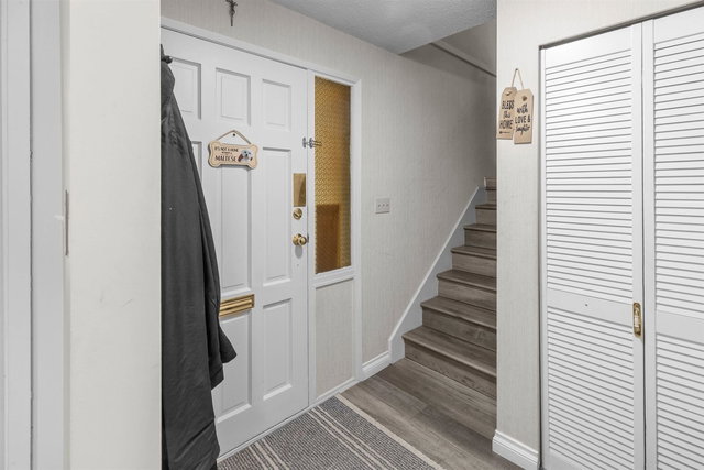 17 - 2998 Mouat Drive