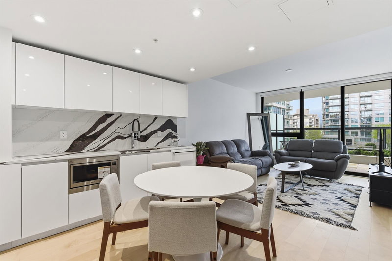 135 13th Street E #410, North Vancouver, British Columbia