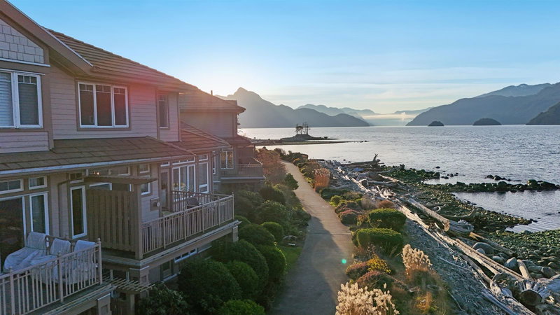 7 Beach Drive