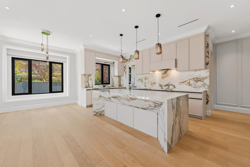 9591 Woodwards Place, Richmond, V7E 1H5 | Image 3