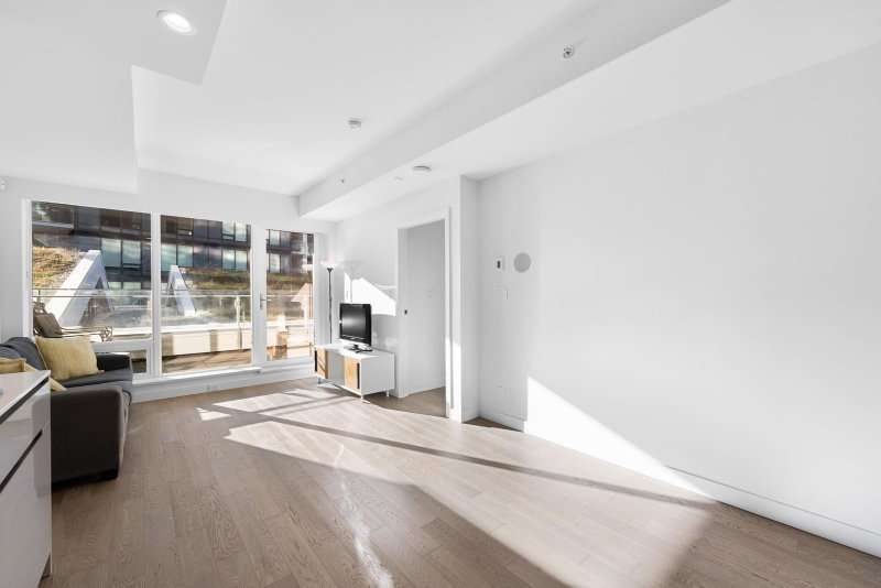 213 - 6833 Pearson Way