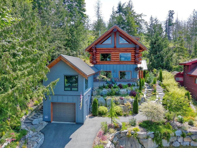5895 Skookumchuk Road, Sechelt, British Columbia