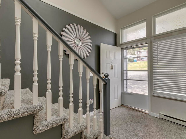 7 - 32752 4th Avenue