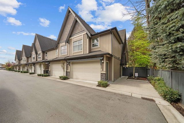 33 - 19095 Mitchell Road