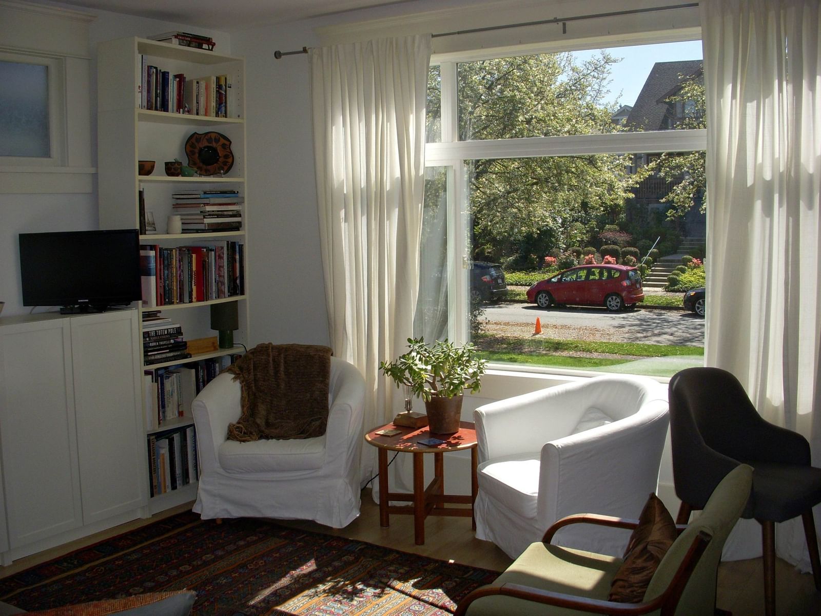 Listing Image 4