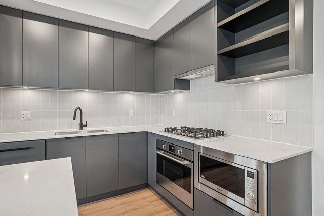 115 - 921 Grant Street