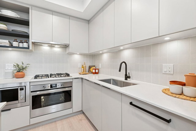 116 - 921 Grant Street