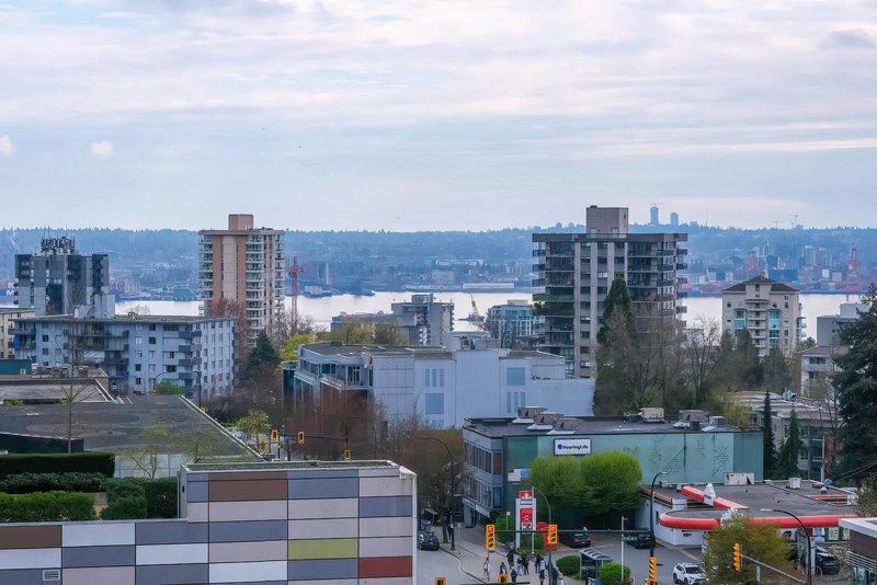 108 14th Street E #906, Vancouver, British Columbia