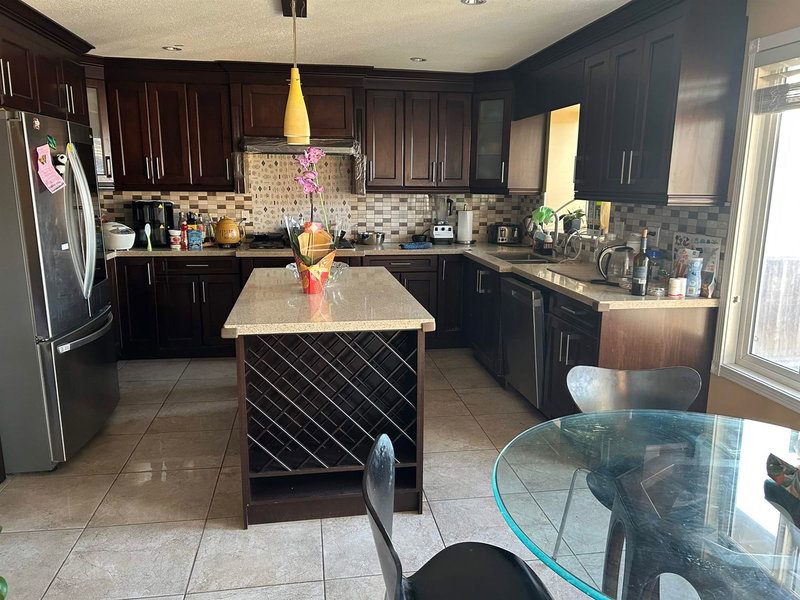 Ground Level - 5510 Rumble St., Burnaby, V5J 2C1 | Image 3