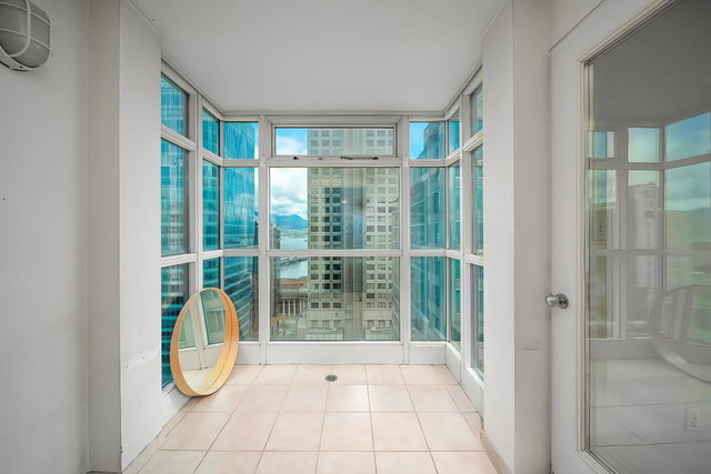 2007 - 438 Seymour St