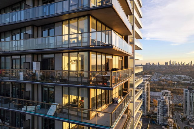 4507 - 4650 Brentwood Boulevard