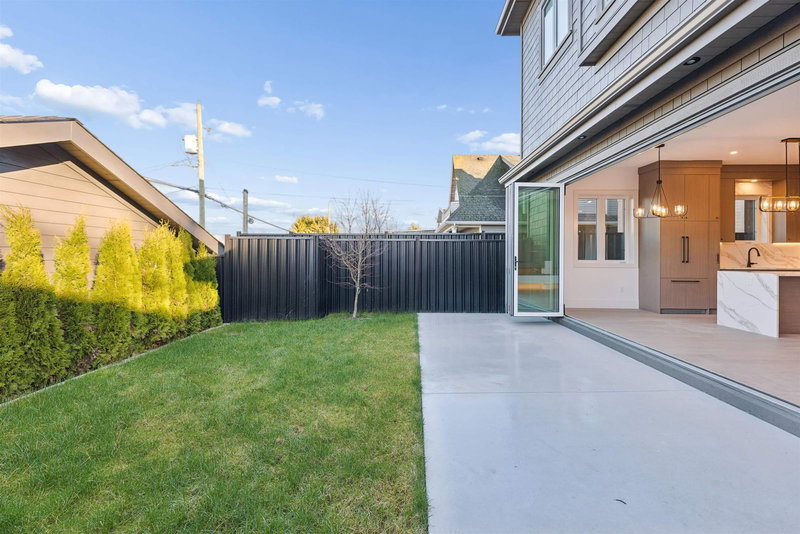 2 - 847 10 Avenue, Vancouver, V5T 2A9 | Image 3