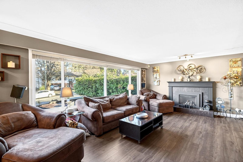 928 Stanton Avenue, Coquitlam, V3J 4V2 | Image 3