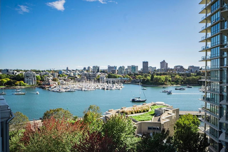 PH1003 - 1288 Marinaside Crescent, Vancouver, V6Z 2W5 | Image 3