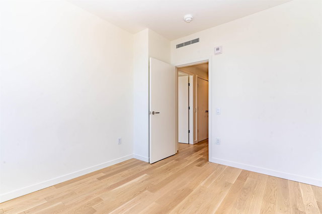 210 - 3963 Uplands Way