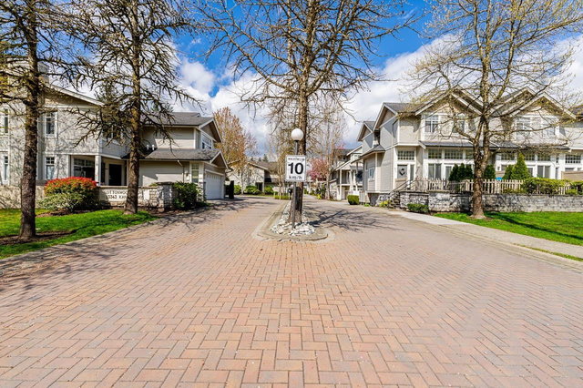 23 - 23343 Kanaka Way