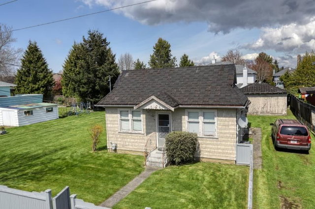 5211 Maple Road