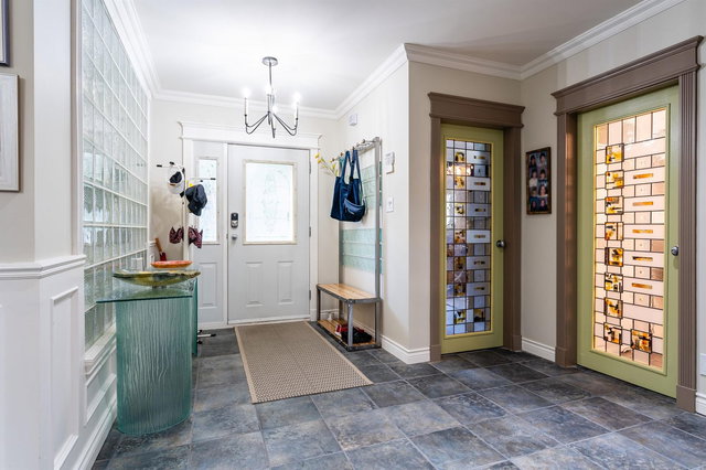 5823 Highfield Drive