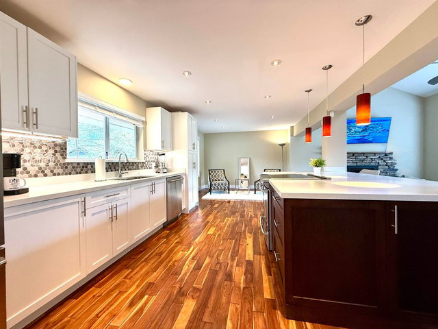 1510 Macdonald Place