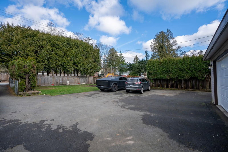 18018 60 Avenue, Surrey, V3S 1V6 | Image 3