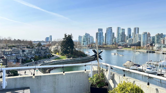 315 - 674 Leg In Boot Square