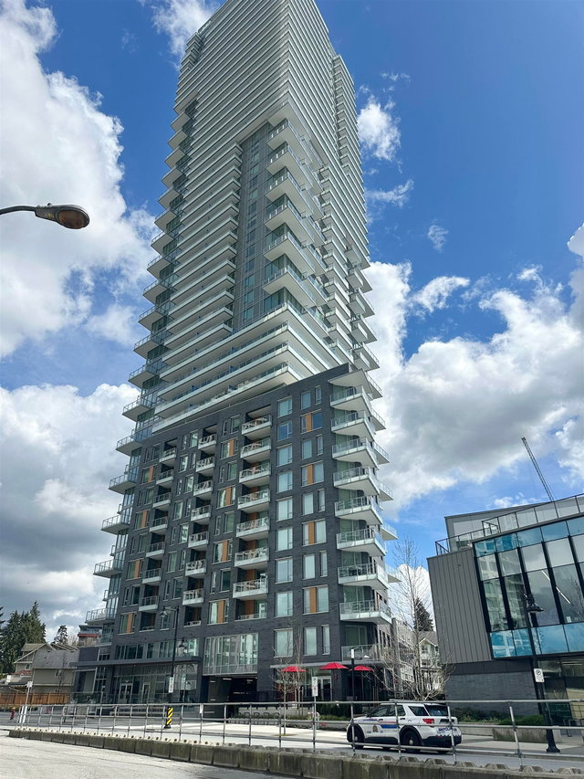 302 - 567 Emerson Street