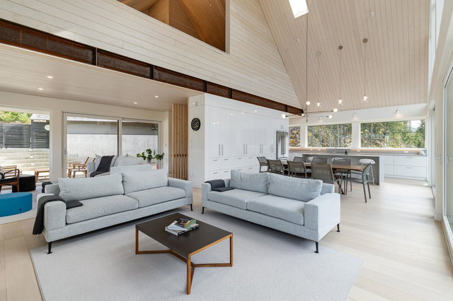 9111 Riverside Drive