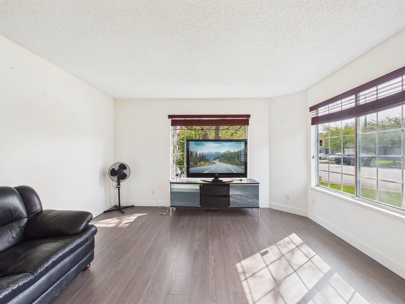 6220 Lynas Lane, Richmond, V7C 5E4 | Image 2