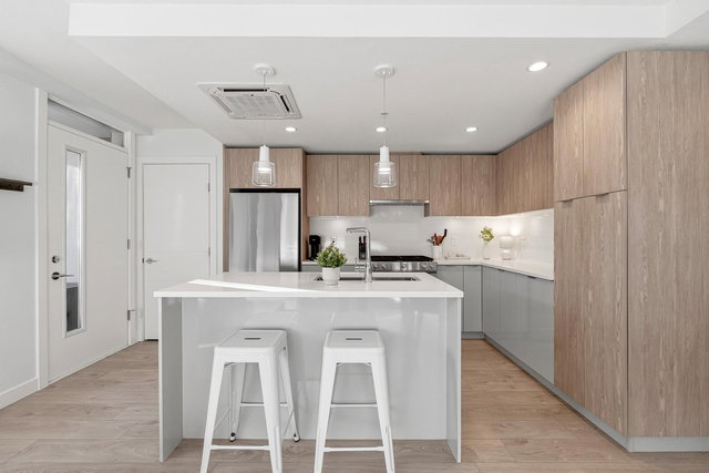 TH3 - 108 8th Street E