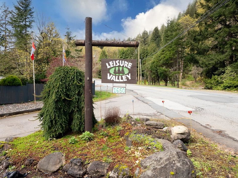 26 - 1650 Columbia Valley Road