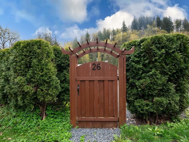 26 - 1650 Columbia Valley Road