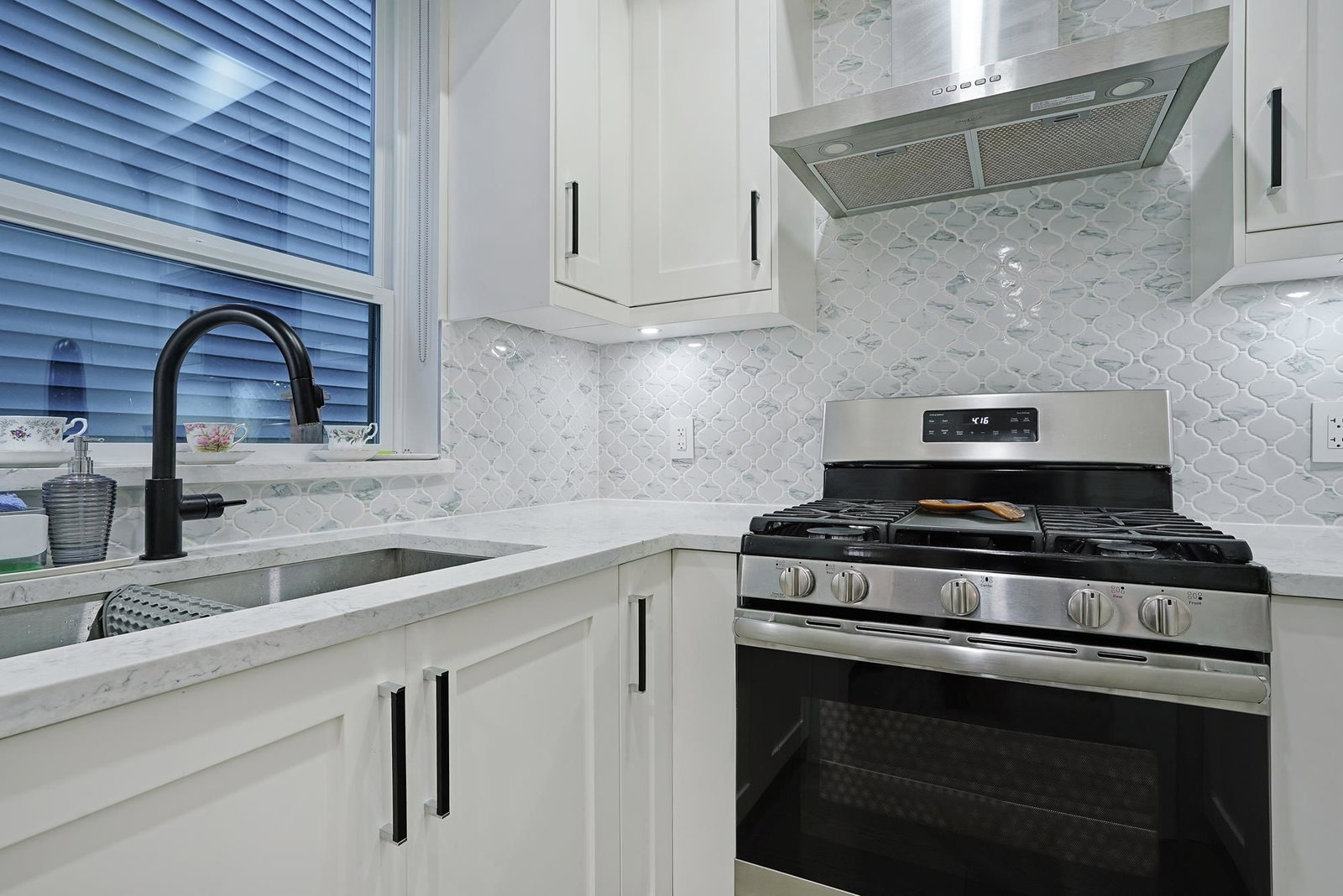 Listing Image 13