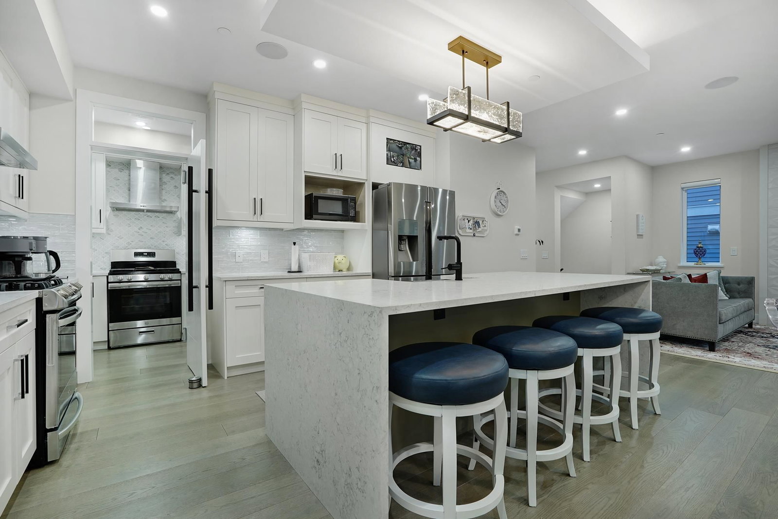 Listing Image 15