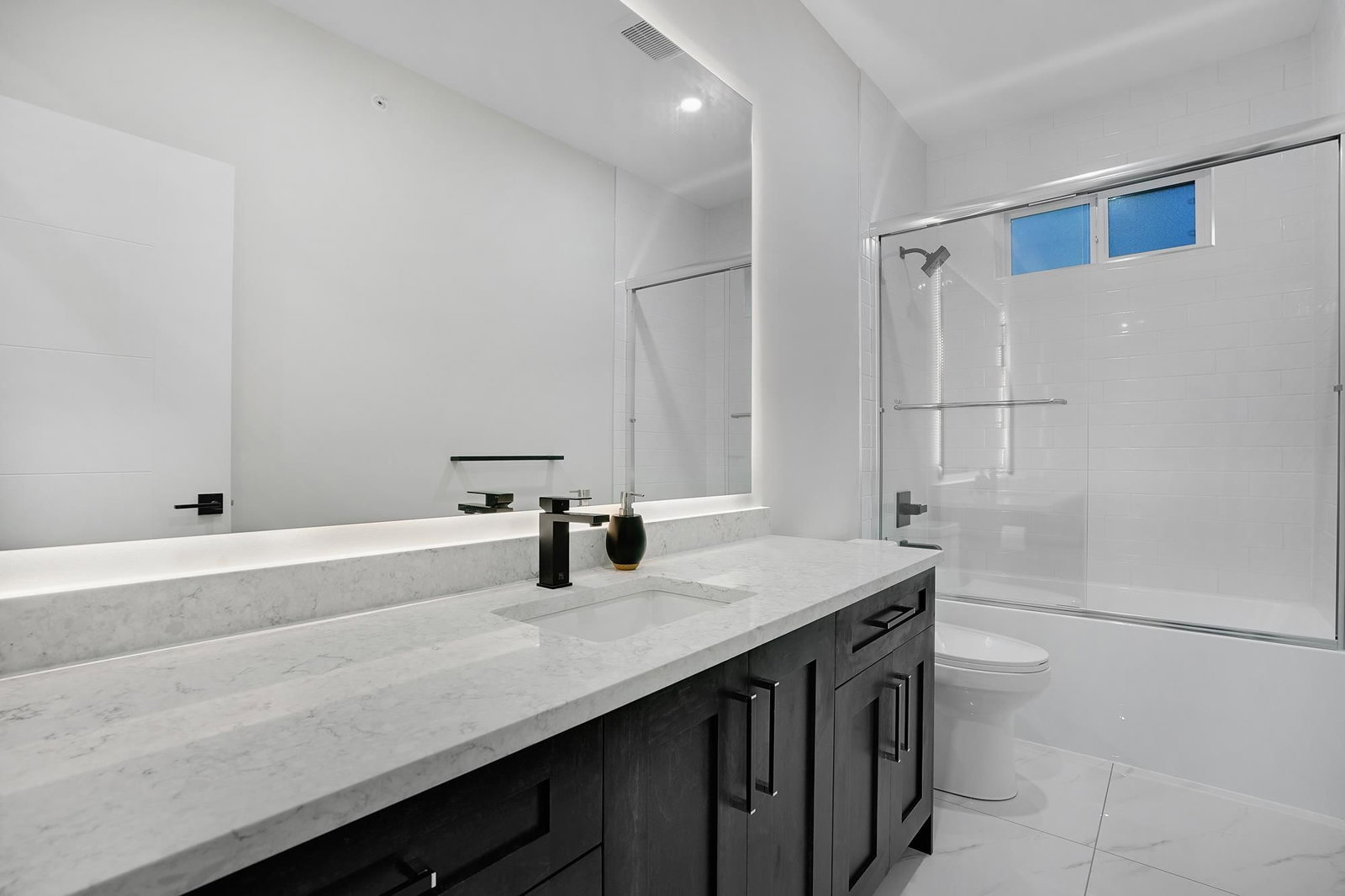 Listing Image 26