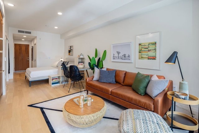 410 - 2550 Garden Drive