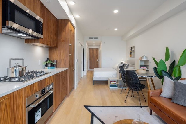 410 - 2550 Garden Drive