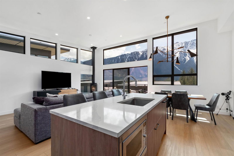 41 - 4000 Sunstone Way, Pemberton, V0N 2L3 | Image 2