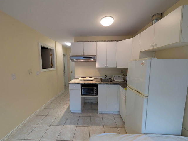 Studio Suite - 4XXX Reid Street