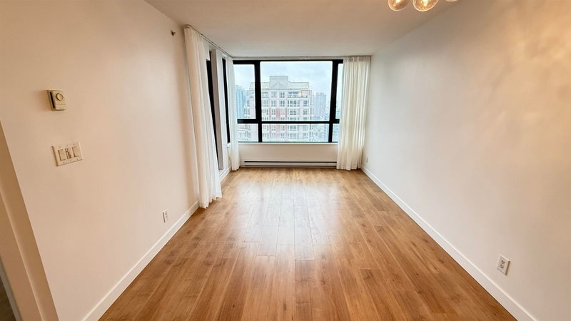 3008 - 909 Mainland Street, Vancouver, V6B 1S3 | Image 2