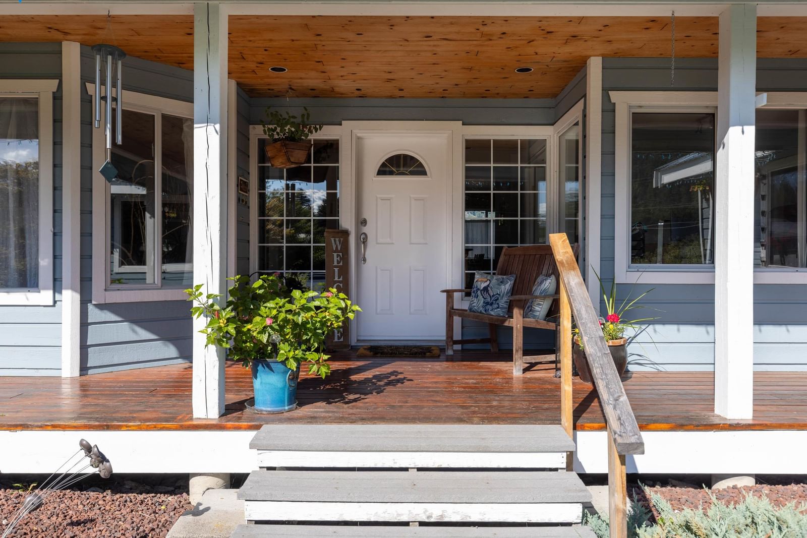 Listing Image 4