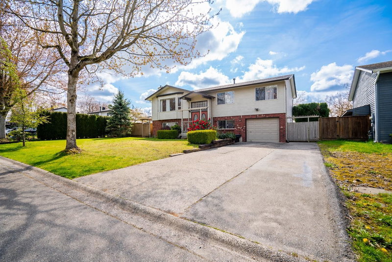 18320 59a Avenue, Surrey, V3S 5Y1 | Image 3