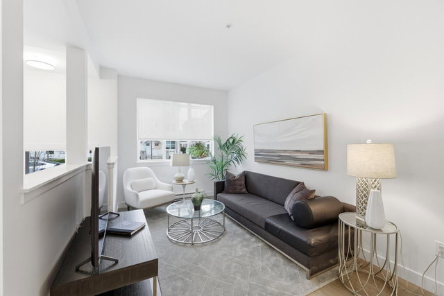 202 - 720 Robinson Street