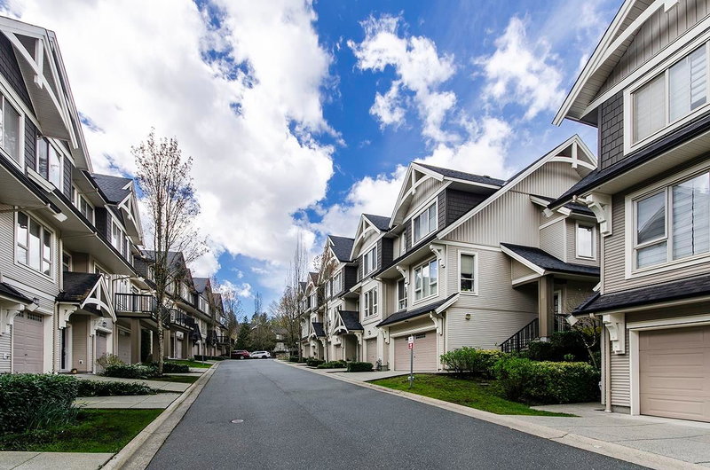 121 - 3105 Dayanee Springs Boulevard, Coquitlam, V3E 0C2 | Image 2